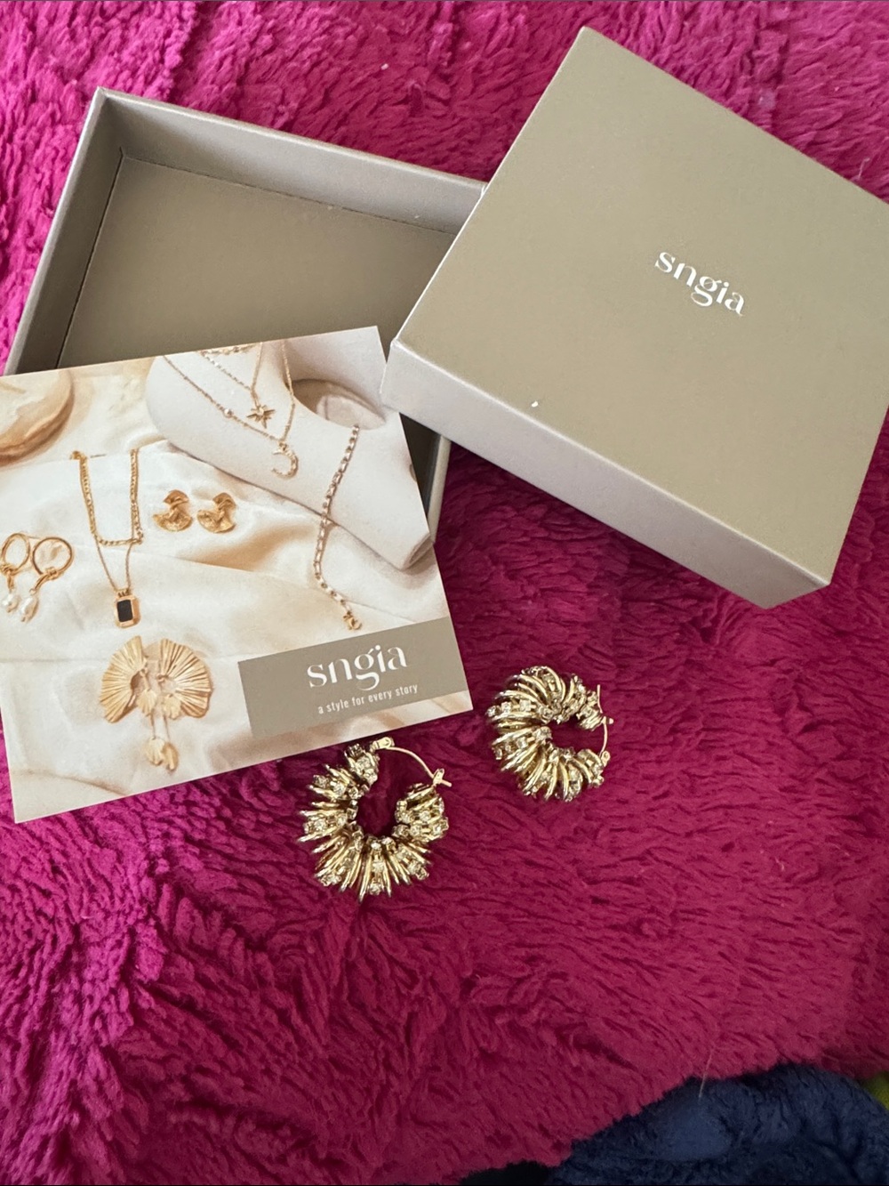 Sngia Gold Textured Cluster Hoop Earrings for Women